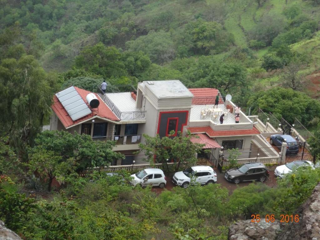 Malhar Bungalow Панчгані Екстер'єр фото